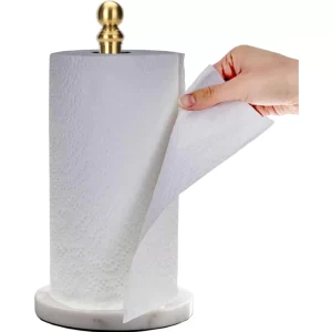 Toalhas de papel, composto por 3 rolos de 200 folhas cada (total de 600 folhas).
